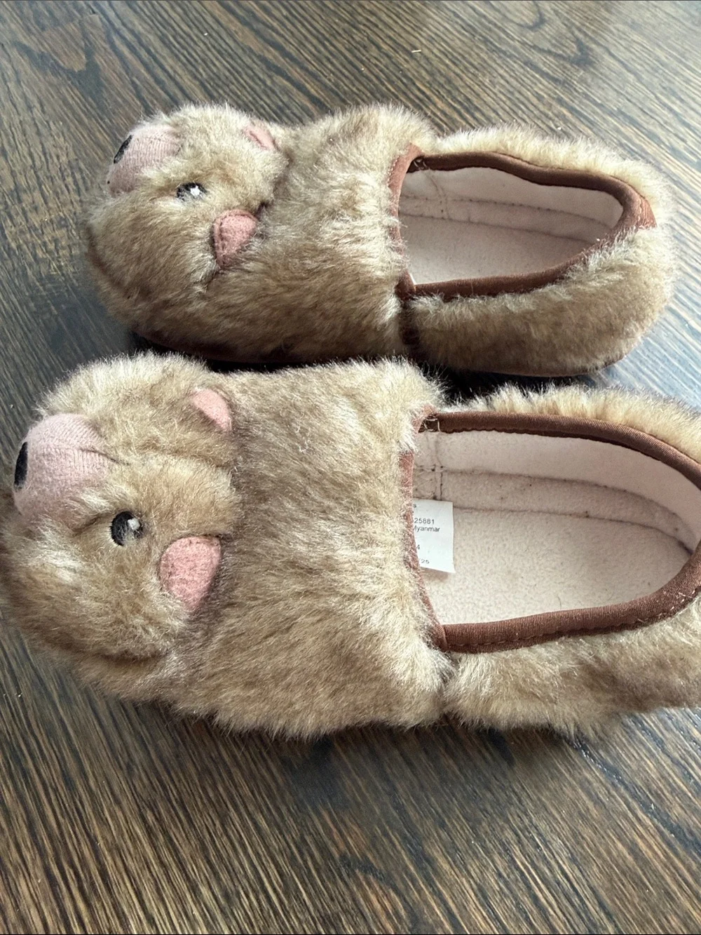 LL Bean Kids Animal Slippers, suede, like new, size 1-2 (Nut Brown Bear)
